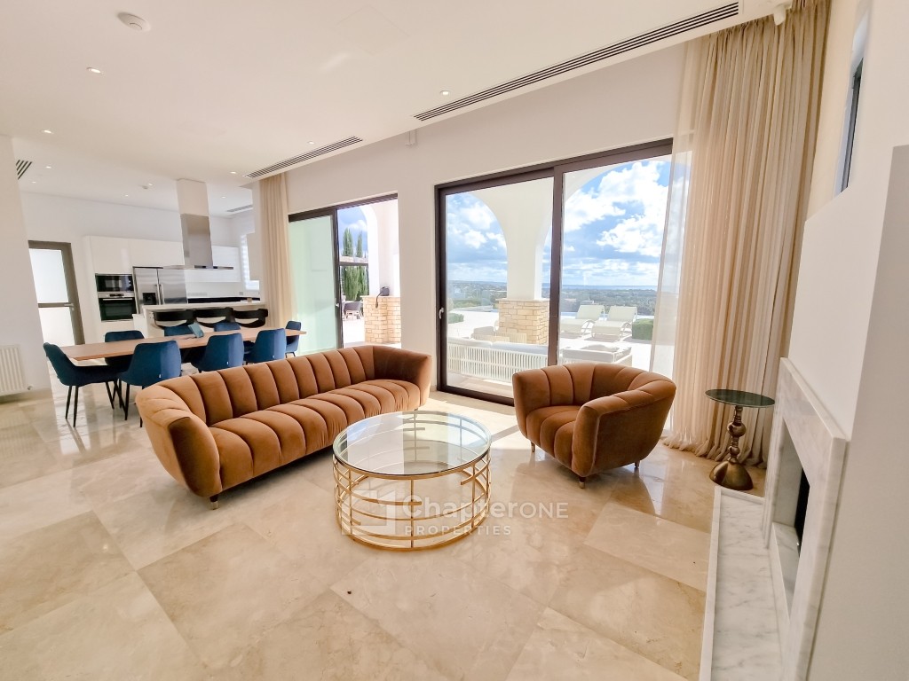 Detached Villa For Sale  in  Peyia