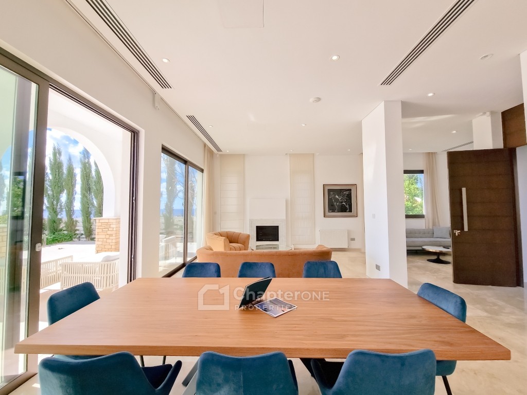 Detached Villa For Sale  in  Peyia