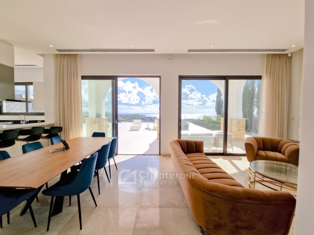 Detached Villa For Sale  in  Peyia
