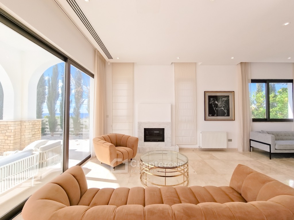 Detached Villa For Sale  in  Peyia