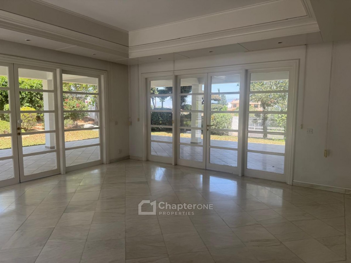 Detached Villa For Sale  in  Egkomi - Parissinos