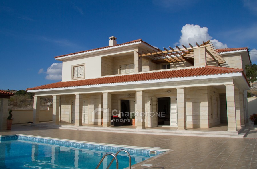 Detached Villa For Sale  in  Peyia