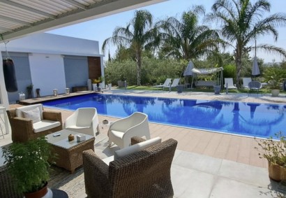 Deftera Pano, Nicosia Detached Villa For Rent | 6055