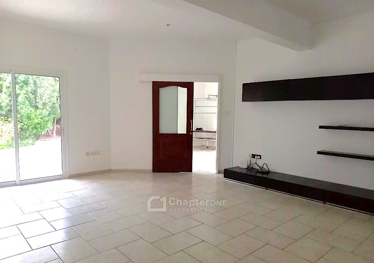 Detached Villa For Sale  in  Pentakomo