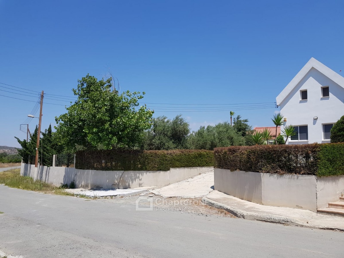 Detached Villa For Sale  in  Pentakomo