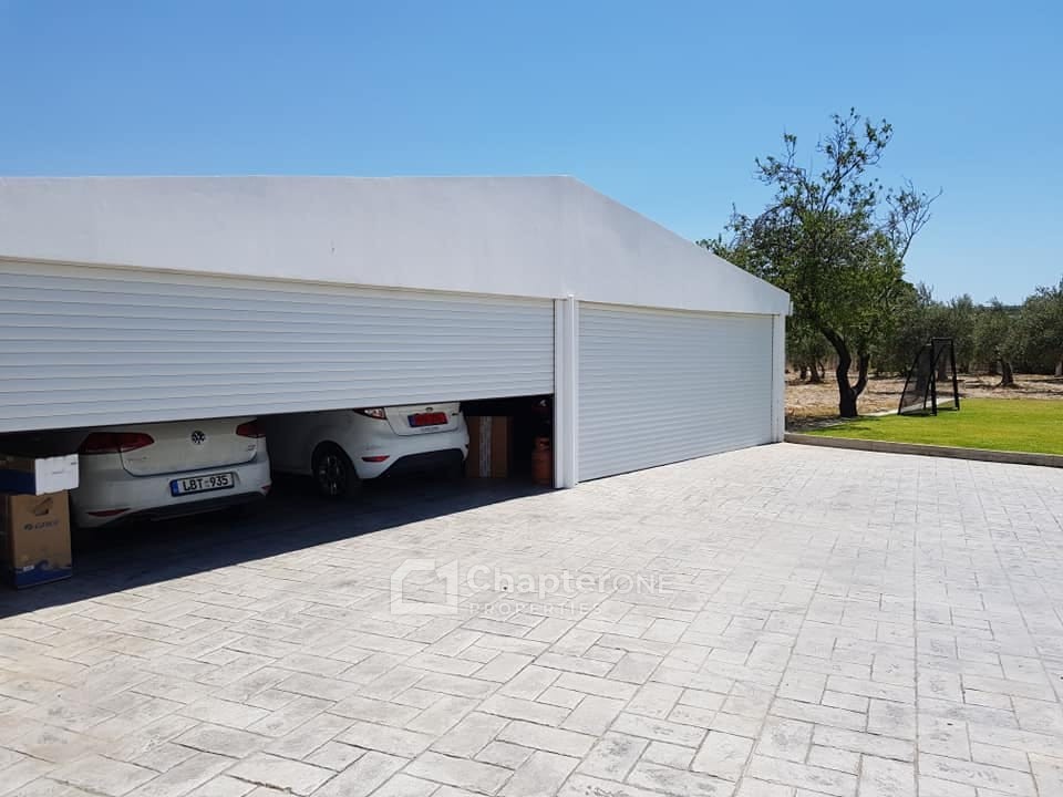 Detached Villa For Sale  in  Pentakomo