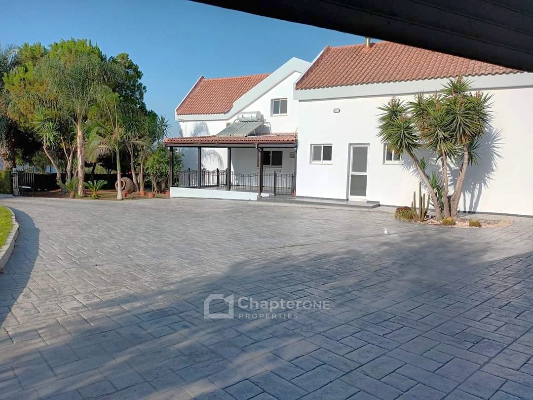 Detached Villa For Sale  in  Pentakomo