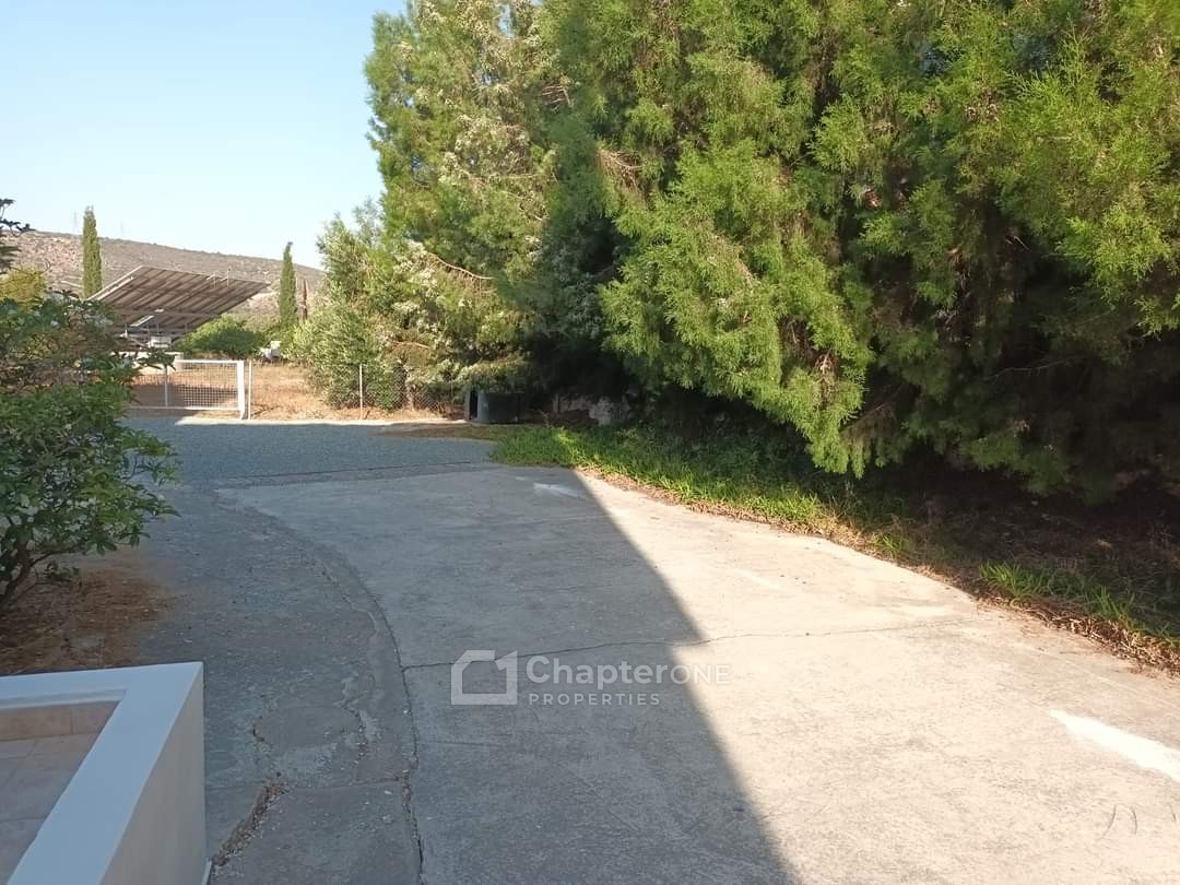 Detached Villa For Sale  in  Pentakomo