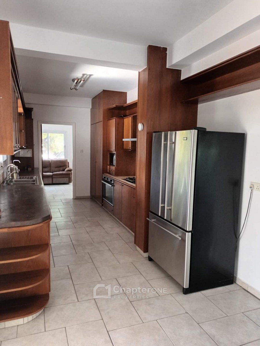 Detached Villa For Sale  in  Pentakomo