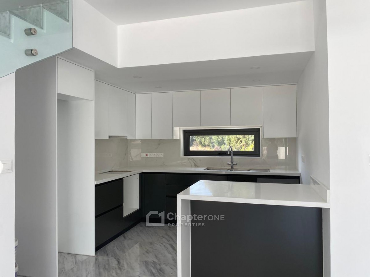 Detached Villa For Sale  in  Chlorakas