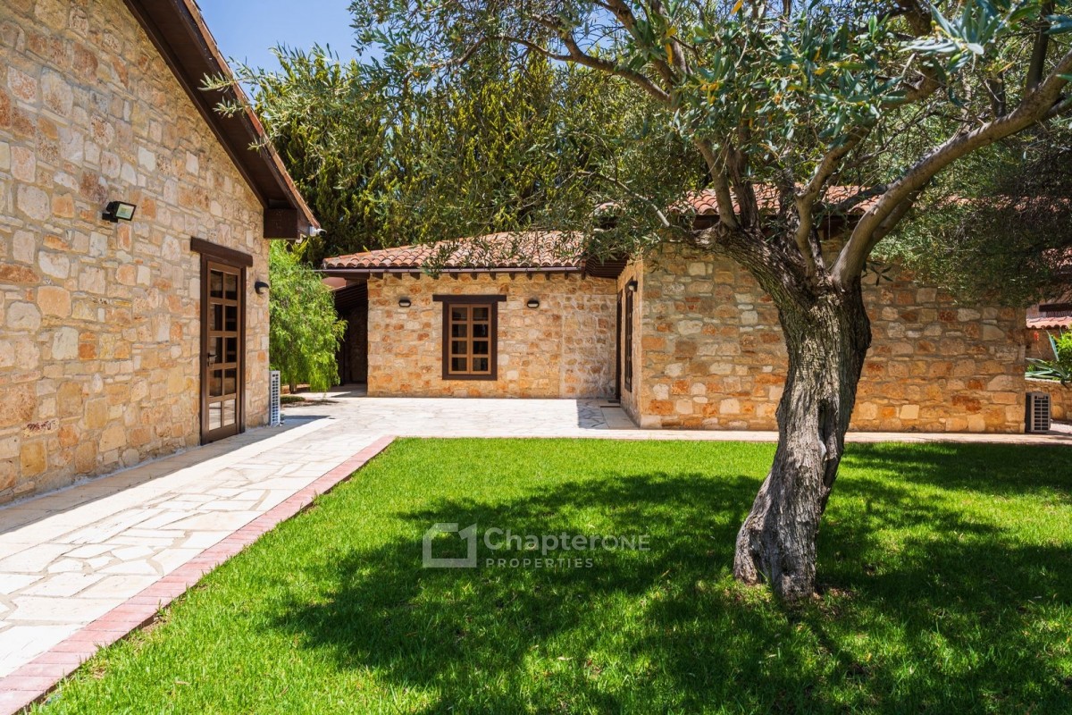 Detached Villa For Sale  in  Select Location