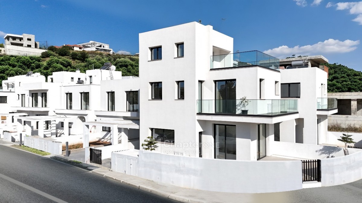 Detached Villa For Sale  in  Agios Athanasios