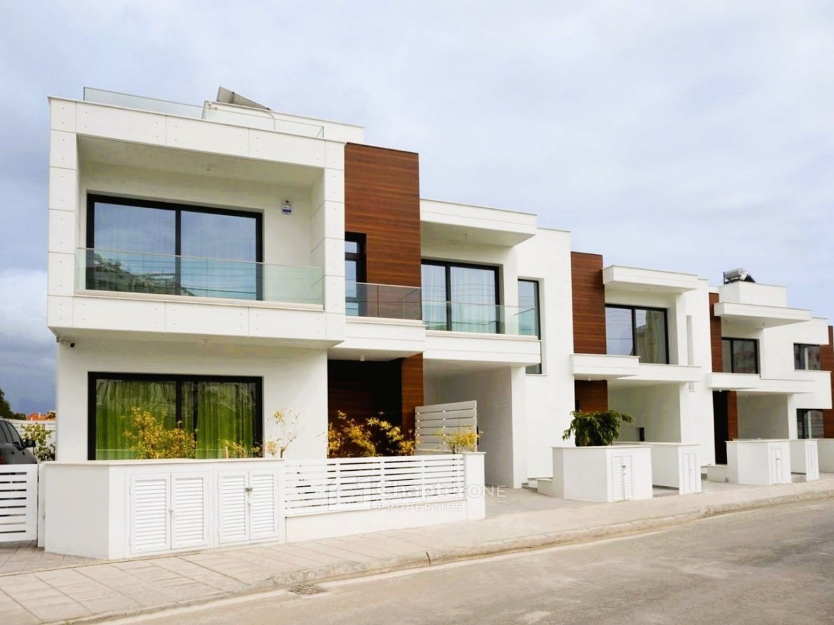 Detached Villa For Sale  in  Agios Athanasios