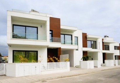 Agios Athanasios Semi Detached Villa For Rent | C7821