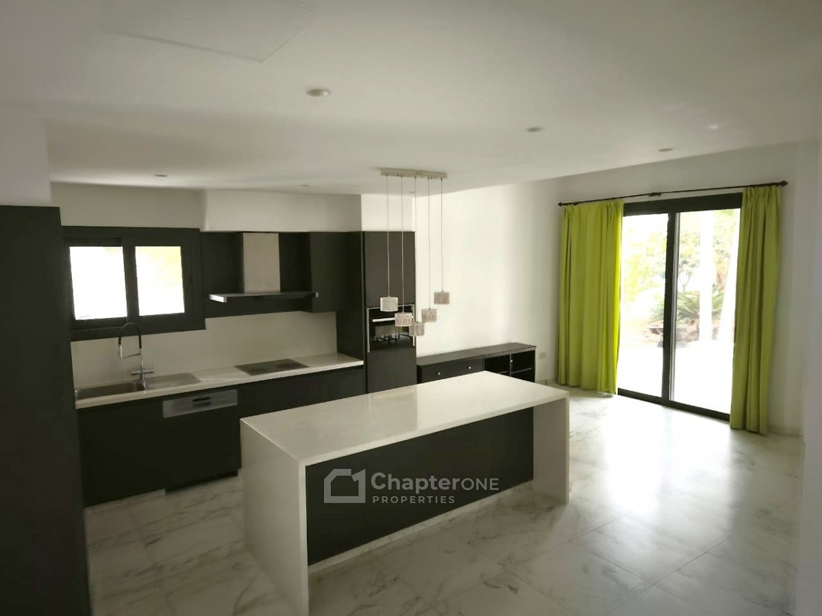 Detached Villa For Sale  in  Agios Athanasios