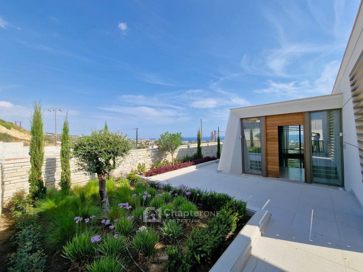 Detached Villa For Sale  in  Mouttagiaka