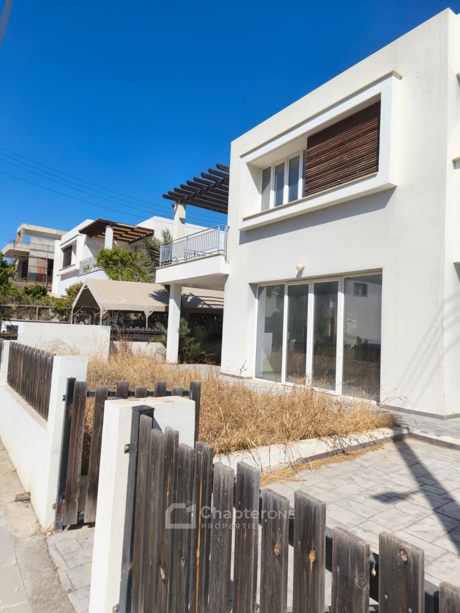Detached Villa For Sale  in  Parekklisia