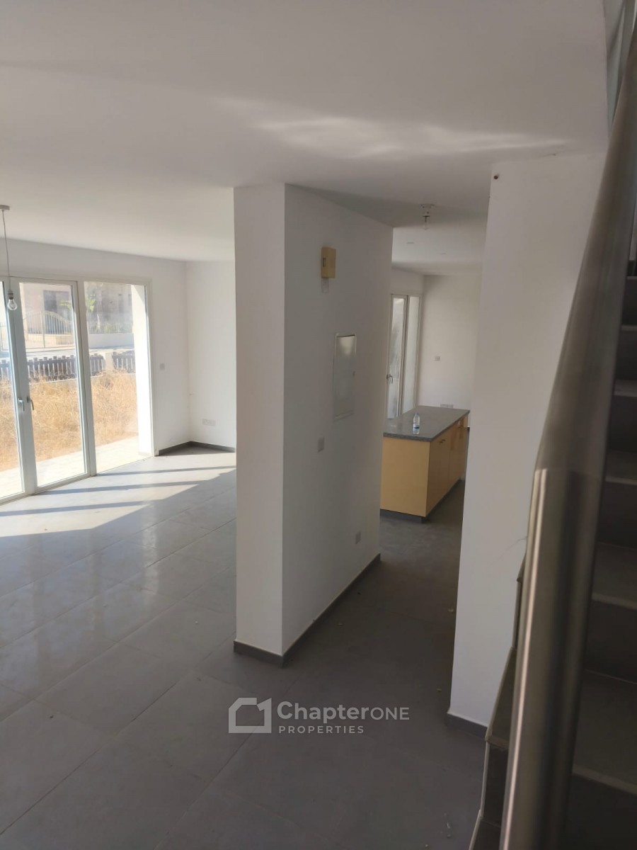 Detached Villa For Sale  in  Parekklisia