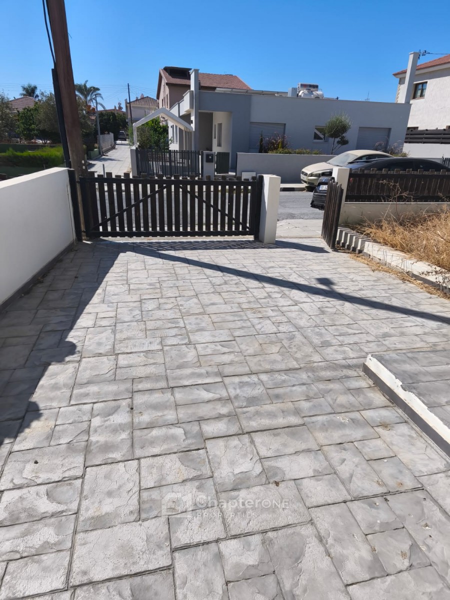 Detached Villa For Sale  in  Parekklisia