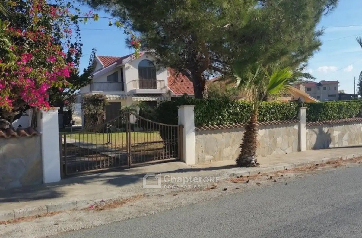 Detached Villa For Sale  in  Parekklisia