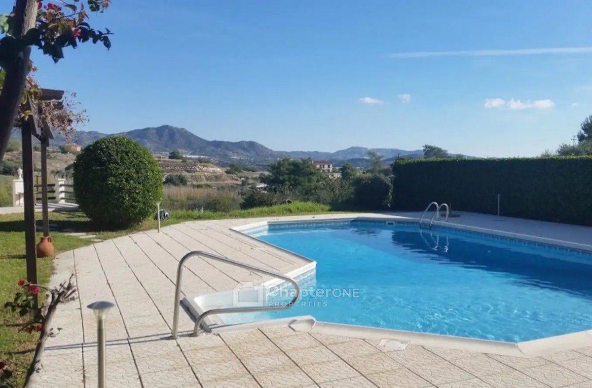 Detached Villa For Sale  in  Parekklisia