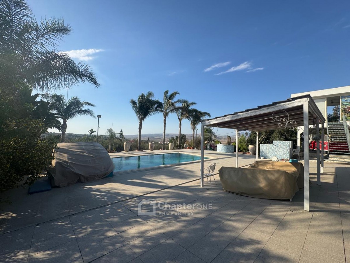 Detached Villa For Rent  in  Deneia