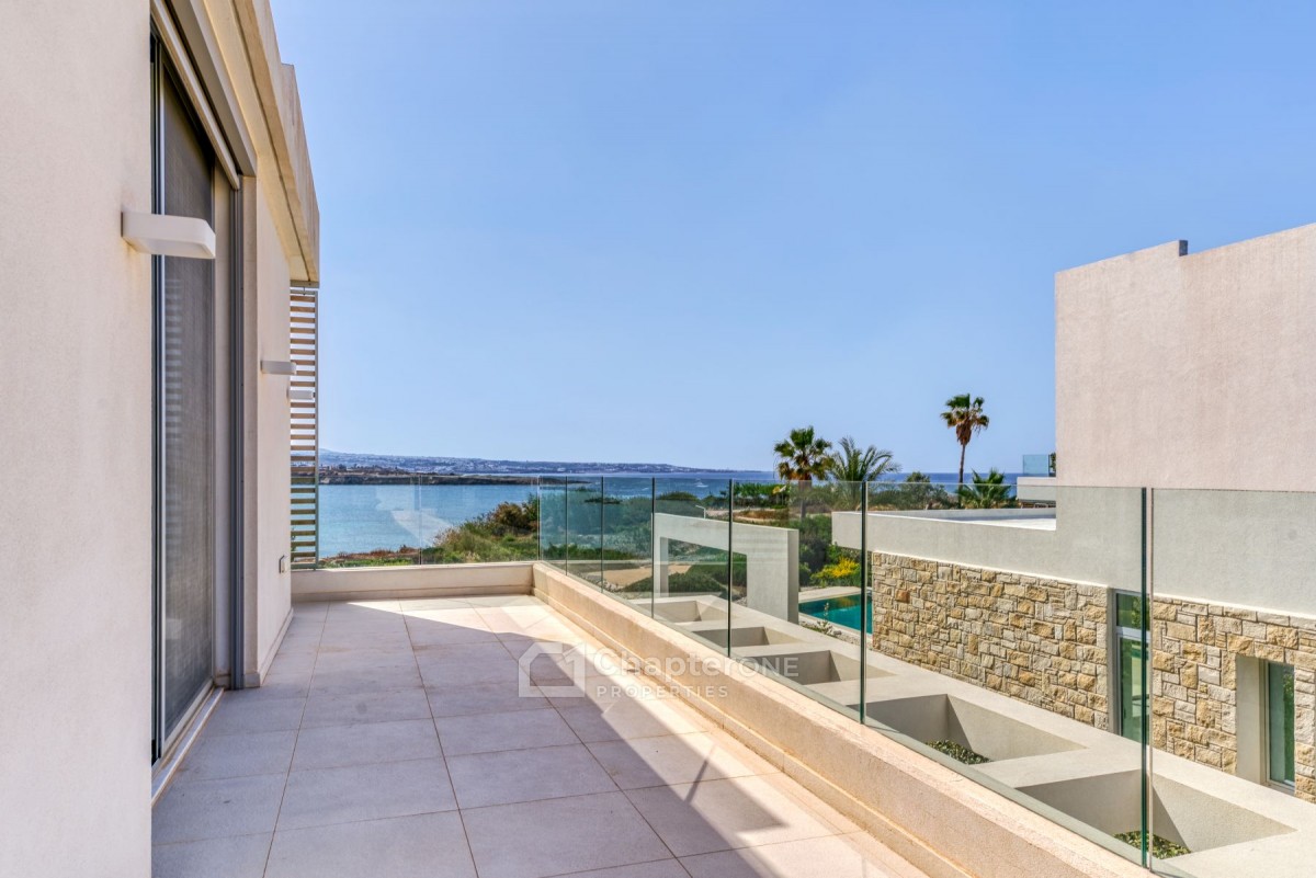 Detached Villa For Sale  in  Peyia - Coral Bay