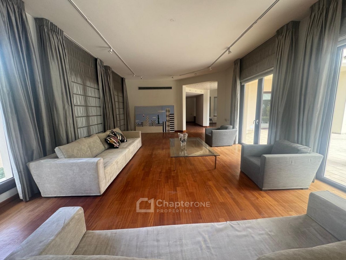 Detached Villa For Sale  in  Strovolos - Chryseleousa
