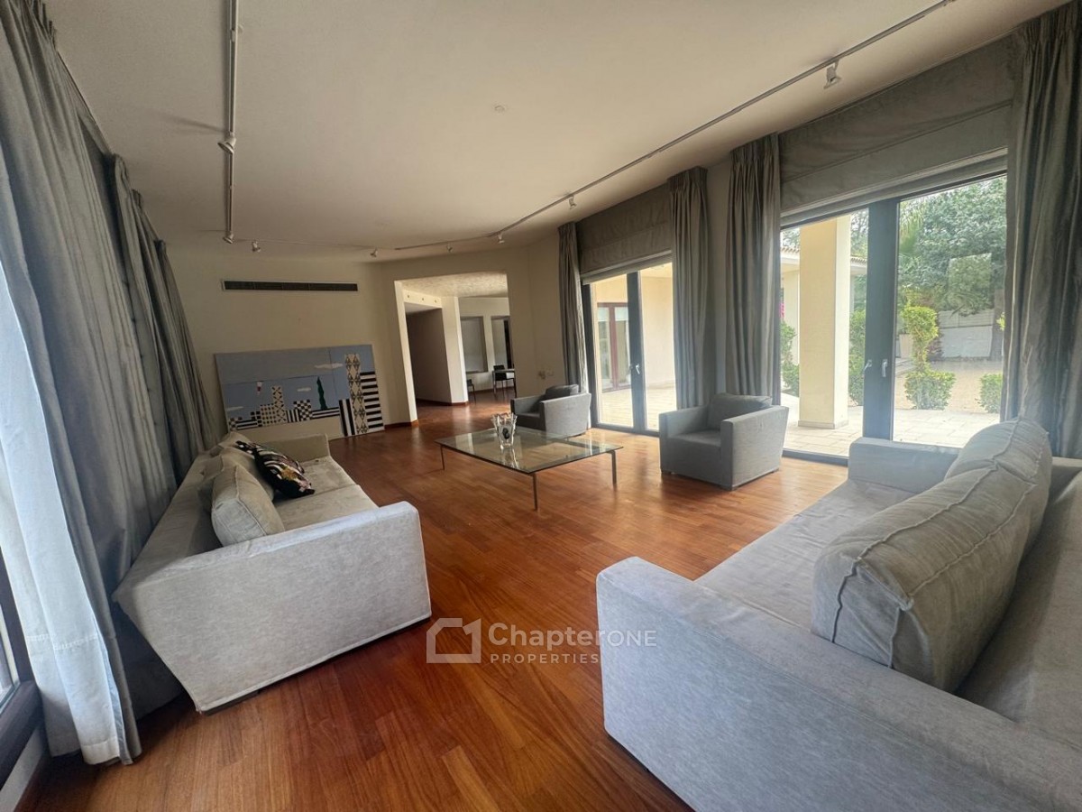 Detached Villa For Sale  in  Strovolos - Chryseleousa