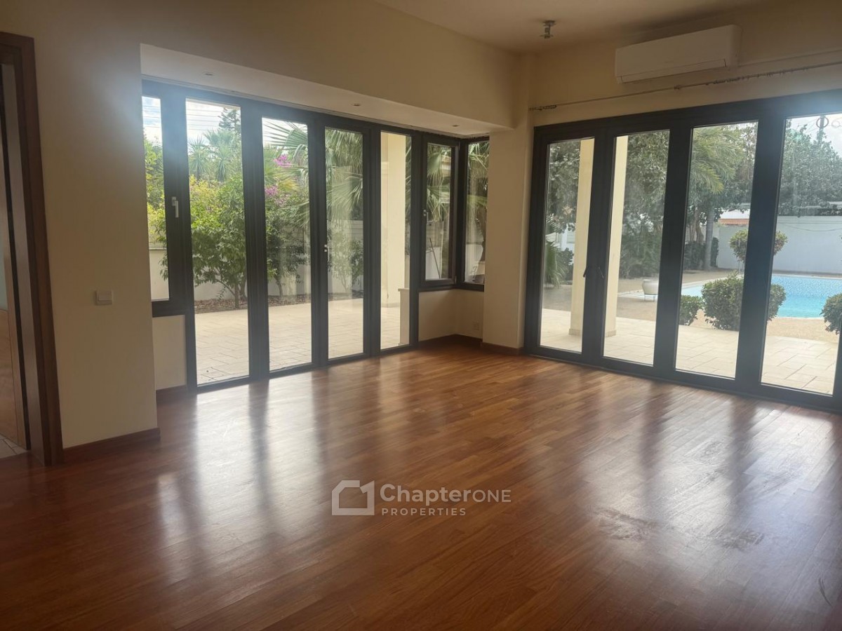Detached Villa For Sale  in  Strovolos - Chryseleousa