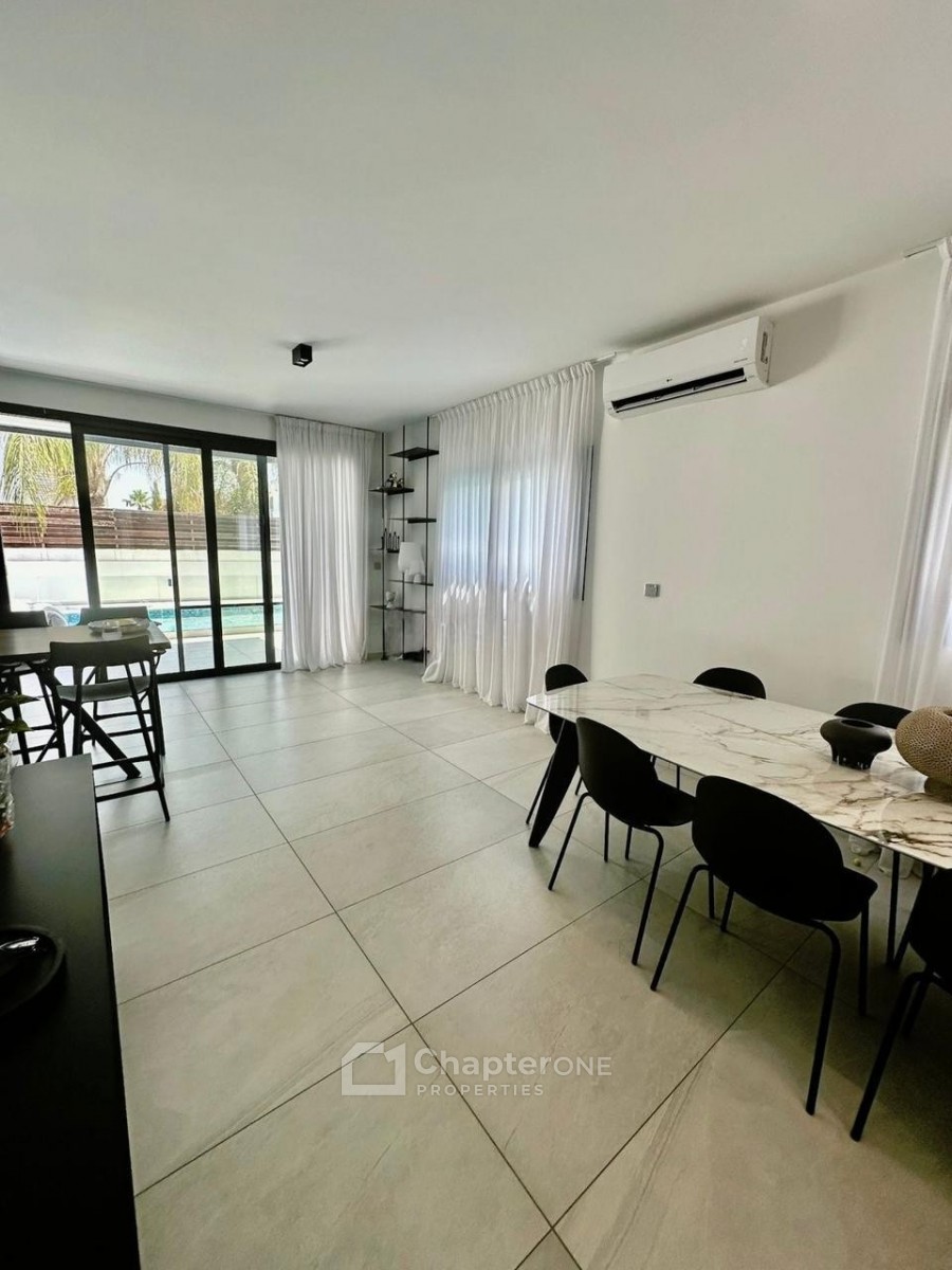 Detached Villa For Rent  in  Egkomi