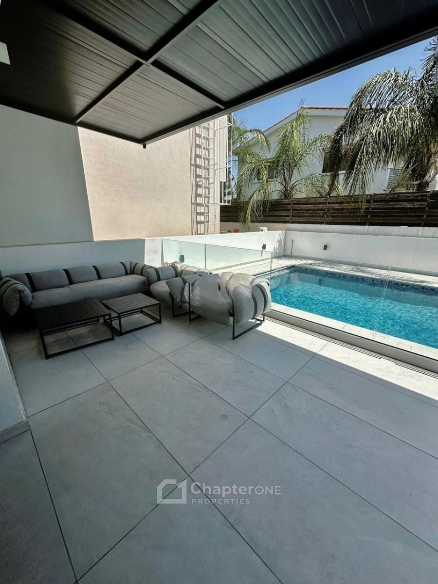 Detached Villa For Rent  in  Egkomi