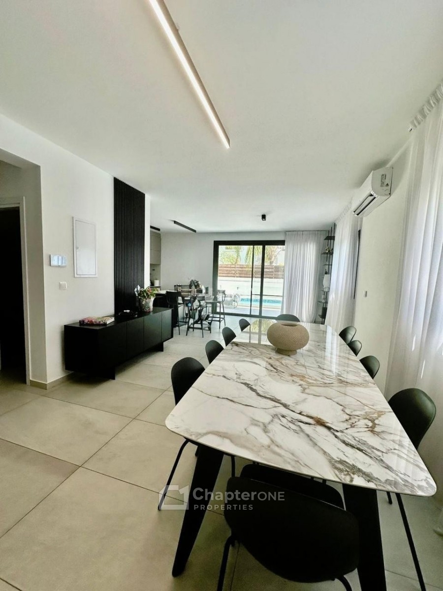 Detached Villa For Rent  in  Egkomi