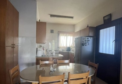 Latsia - Agios Georgios Detached Villa For Rent | C8237