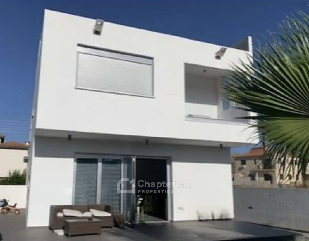 Detached Villa For Sale  in  Analiontas