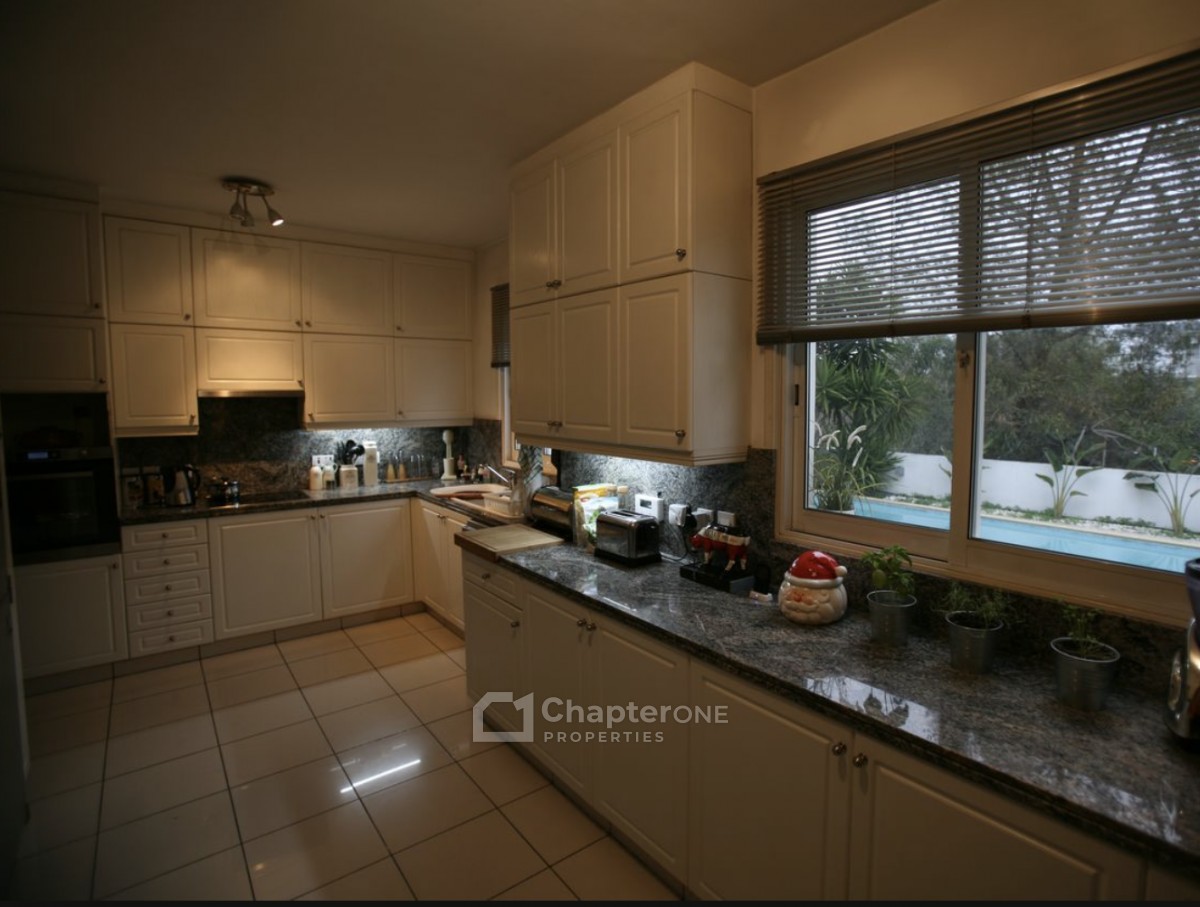 Detached Villa For Sale  in  Egkomi - Parissinos