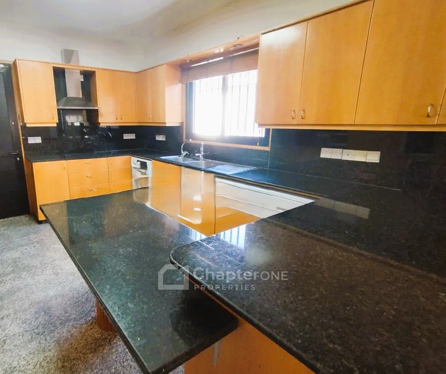 Detached Villa For Sale  in  Strovolos - Chryseleousa