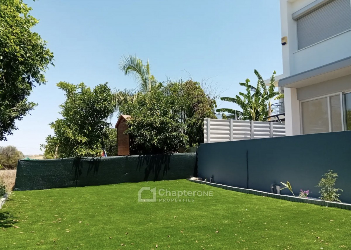 Detached Villa For Rent  in  Geri