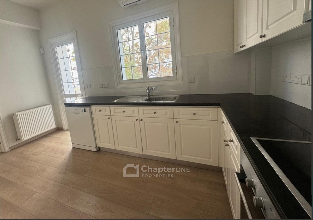 Detached Villa For Rent  in  Agioi Omologites