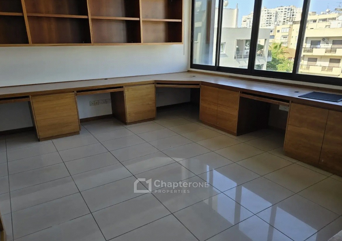 Office  For Rent  in  Agioi Omologites