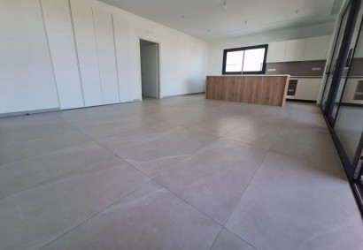 Lakatameia - Agios Nikolaos Apartment For Sale | C8846