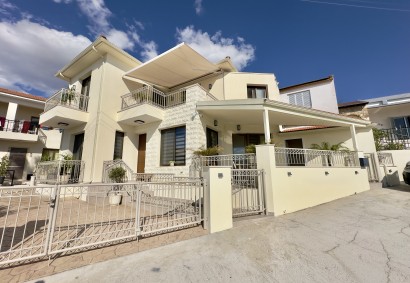 Peyia, Paphos Semi Detached Villa For Sale | C8915