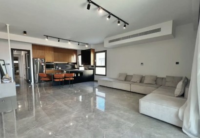 Egkomi, Nicosia Apartment For Sale | C9037