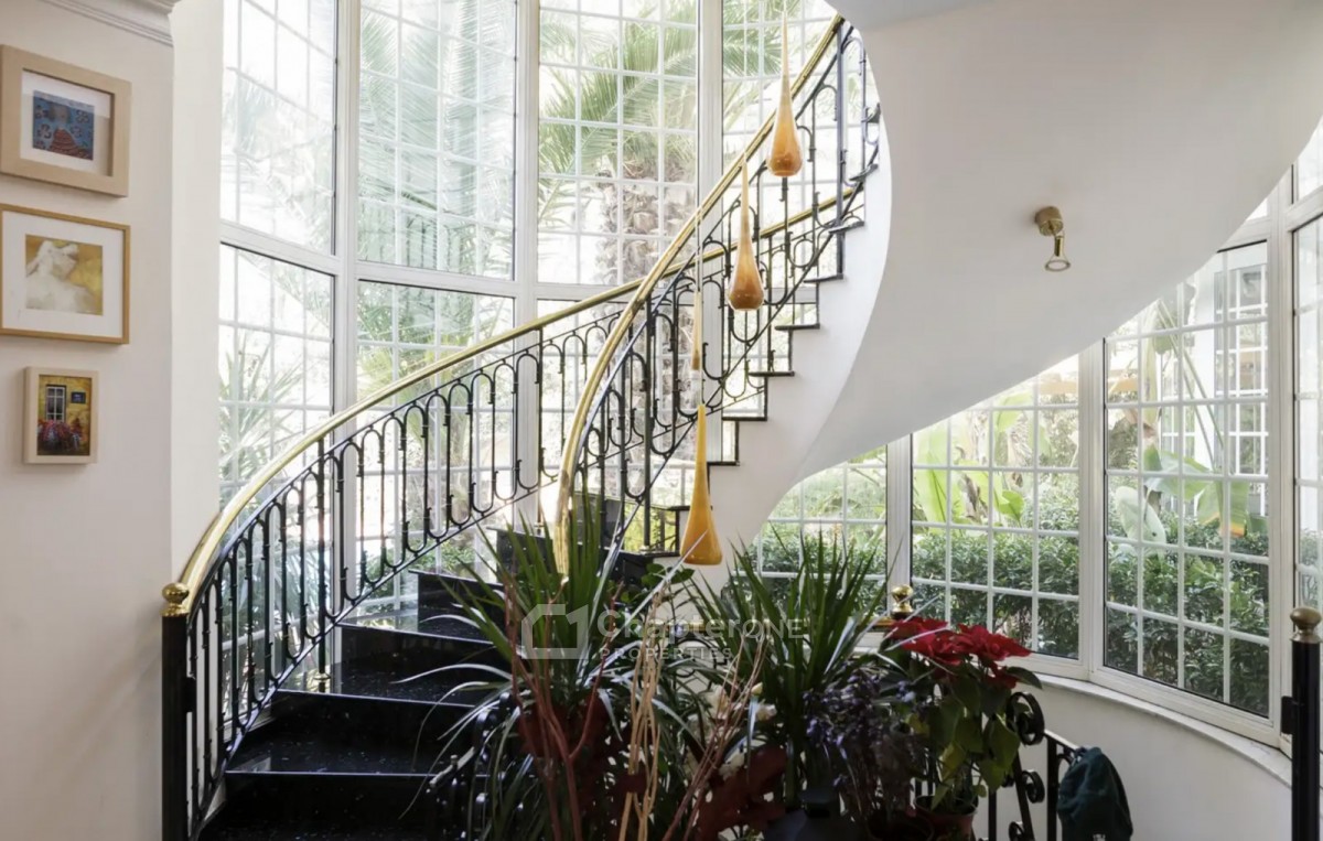 Detached Villa For Rent  in  Egkomi - Parissinos