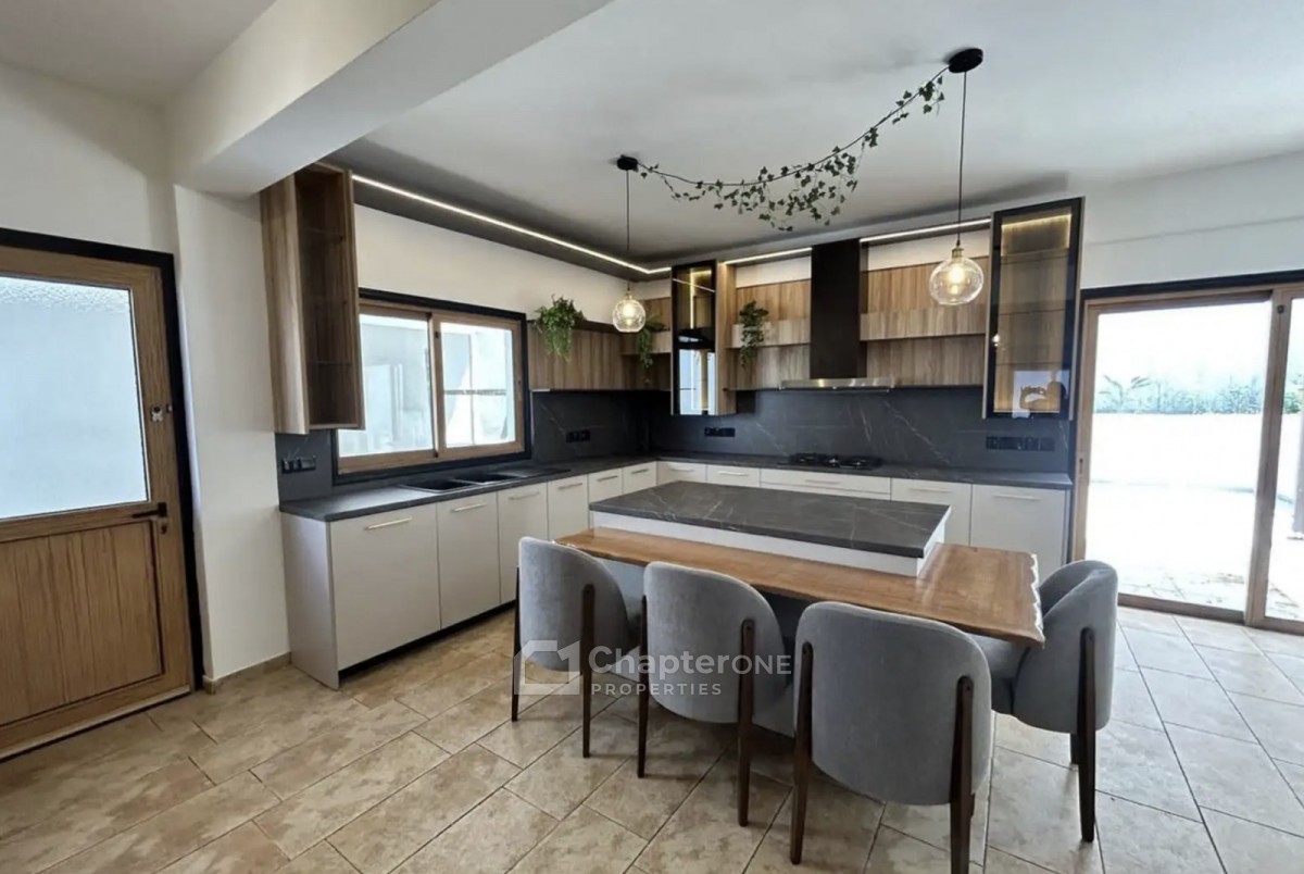 Semi Detached Villa For Sale  in  Egkomi - Makedonitissa