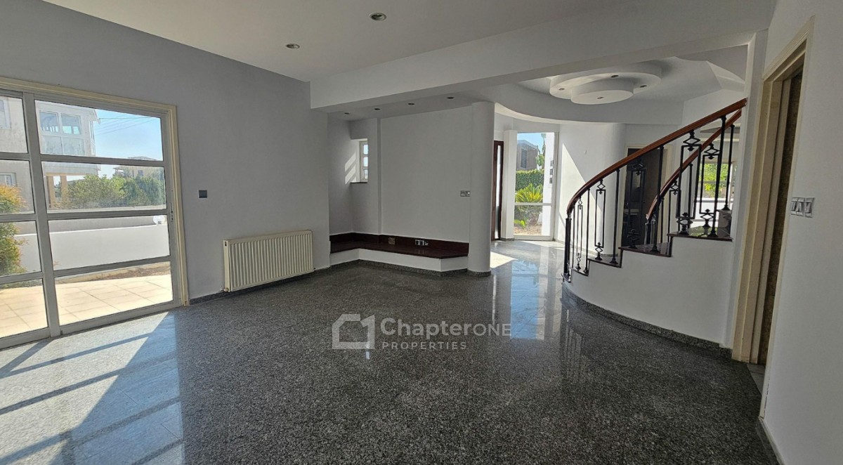Semi Detached Villa For Sale  in  Deftera Pano