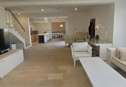 Kapedes, Nicosia Detached Villa For Sale | C9402