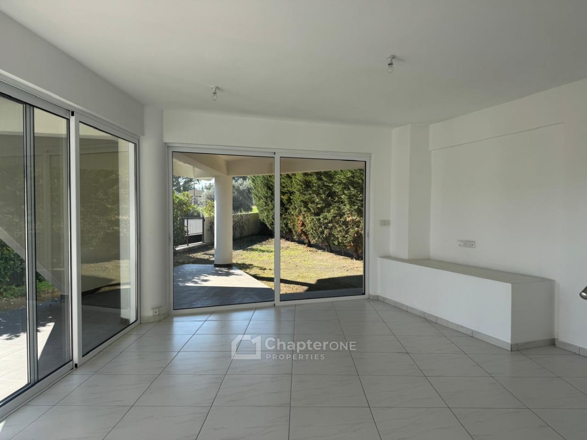 Semi Detached Villa For Sale  in  Agia Varvara Lefkosias