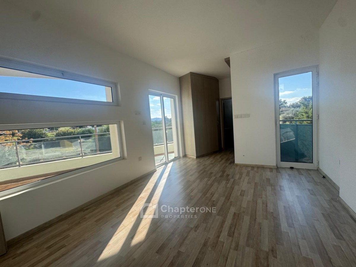 Semi Detached Villa For Sale  in  Agia Varvara Lefkosias