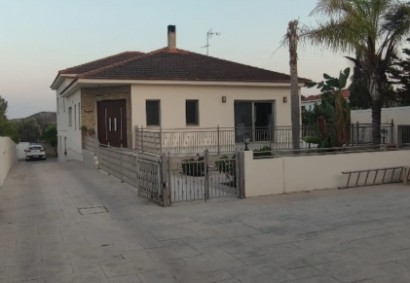 Alampra, Nicosia Detached Villa For Sale | C9516